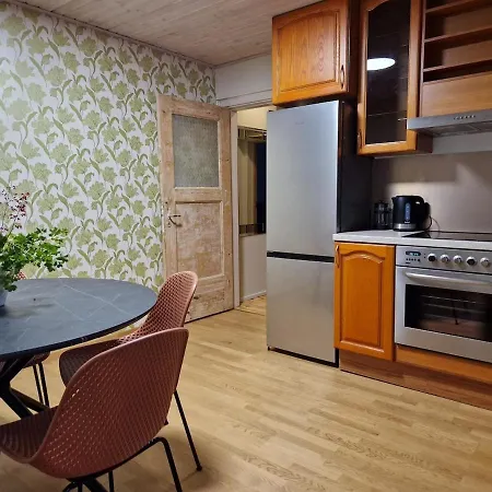 Cozy On The Second Floor Of A Private House In Nõmme Apartamento
